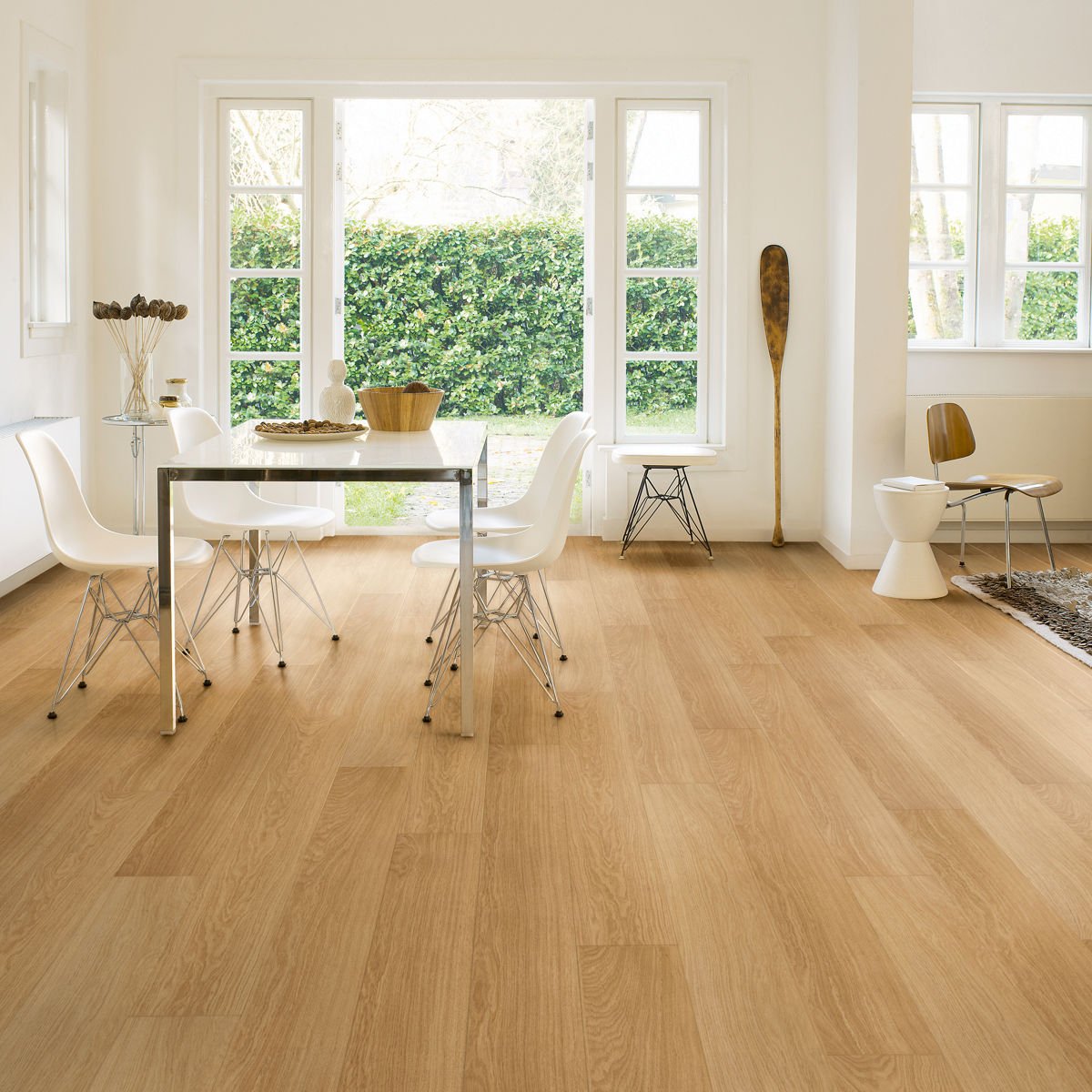 Oak effect laminate straight plank flooring