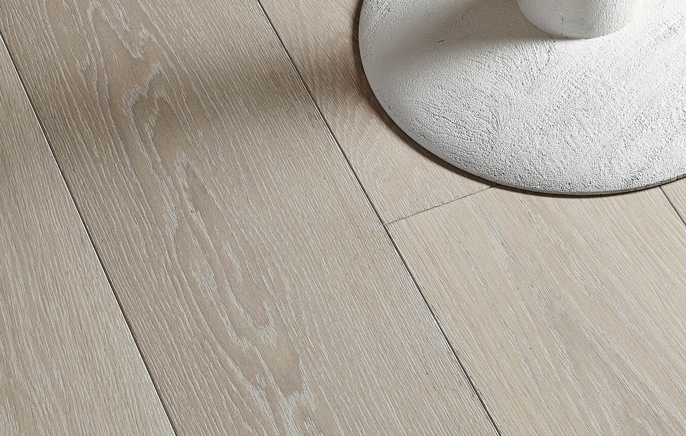 Engineered straight oak wood flooring in natural tone